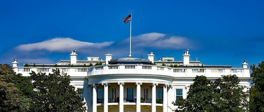 Байден пообещал быстро передать помощь Зеленскому