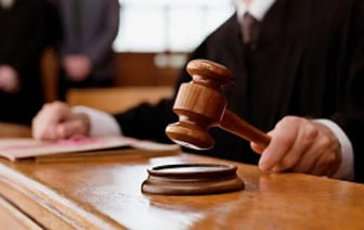 Суд приговорил жителя Молодечно к 6 годам усиленного режима за переводы за границу. Что было не так?