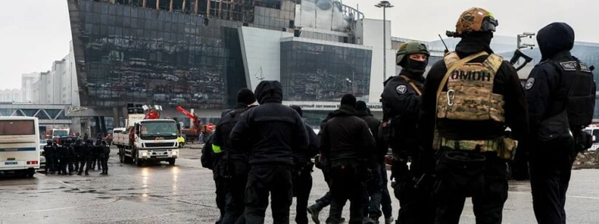 Белорус оказался в больнице в тяжёлом состоянии. Что известно о теракте в «Крокус Сити Холле» в Москве? — Фото