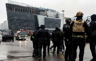 Белорус оказался в больнице в тяжёлом состоянии. Что известно о теракте в «Крокус Сити Холле» в Москве? — Фото