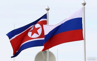 Япония и Южная Корея ввели санкции против организаций из-за торговли оружием между Северной Кореей и Россией.