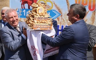 «Спасибо, мужики, за первый миллион для страны!». В Брестской области намолотили более 1 000 000 тонн зерна