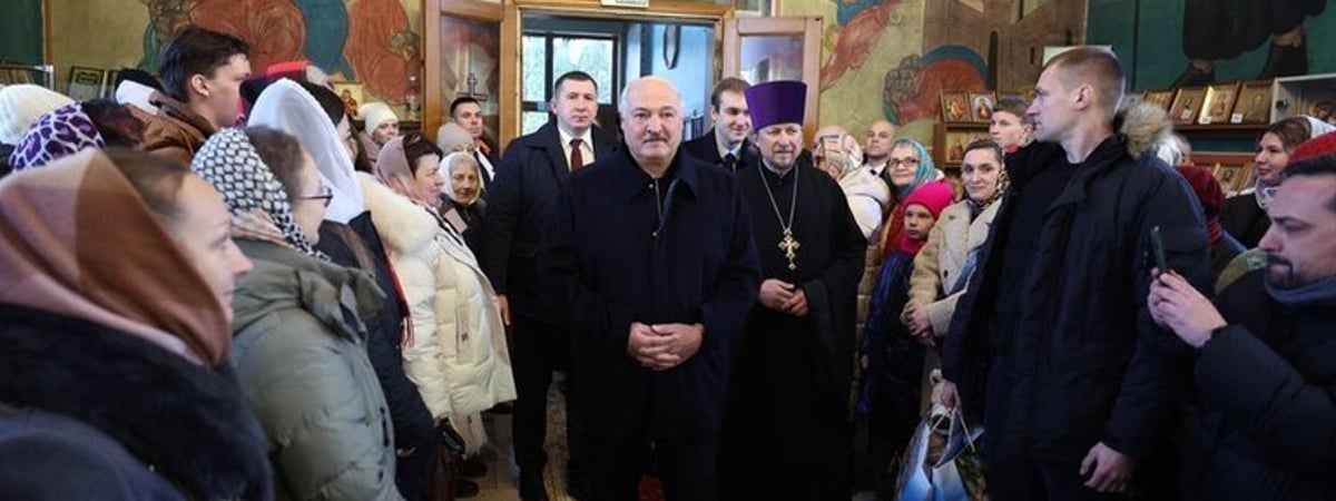 Лукашенко в храме на Рождество: Чего Зеленский вякает?