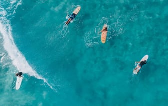 Минобороны РФ отчиталось о сбитии за ночь 22 дронов над шестью регионами