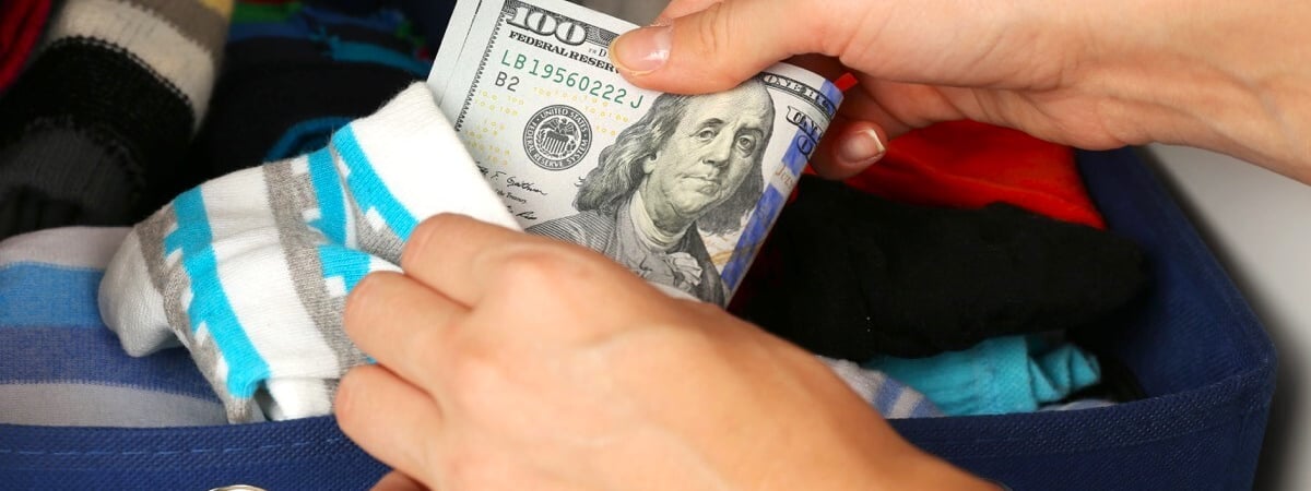 Доллар в Беларуси упал до минимума за 4 недели, а российский рубль достиг максимума за 12 дней. Что с евро?