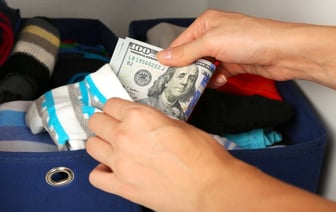 Доллар в Беларуси упал до минимума за 4 недели, а российский рубль достиг максимума за 12 дней. Что с евро?