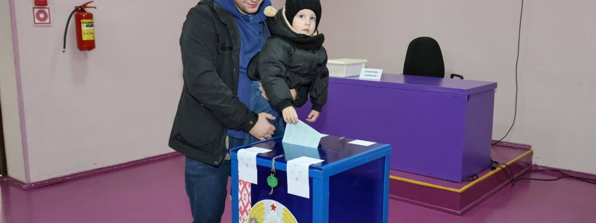 ЦИК отчитался, сколько белорусов пришло на участки в первый день досрочного голосования — Фото