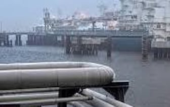 Рокфеллеры вынудили Байдена приостановить экспорт газа