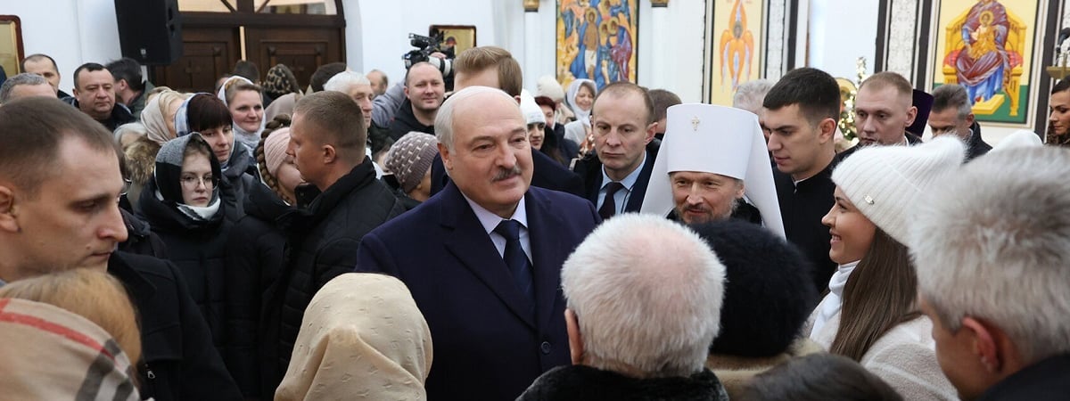 «На нас будут тренироваться» — Лукашенко предсказал себе «очень непростой» год — Видео