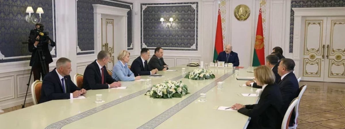 Лукашенко поручил Рыженкову «привести в чувства» МИД