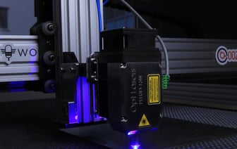 Сотрудник литовской компании тайно продавал лазеры в Россию