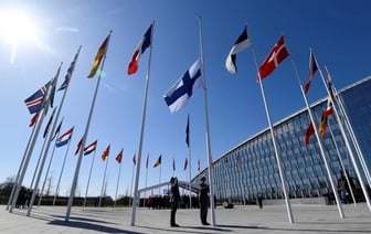 Cемь стран-членов НАТО выступили против вступления Украины в Альянс — Politicо