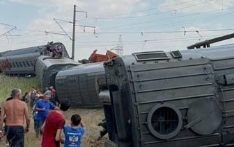 Пассажирский поезд сошел с рельсов в Волгоградской области