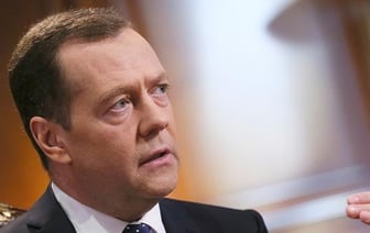 Медведев призвал снимать фильмы о войне в Украине