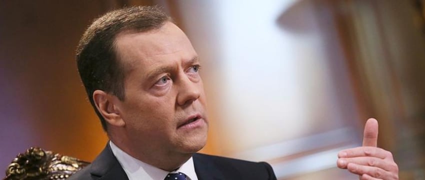 Медведев призвал снимать фильмы о войне в Украине