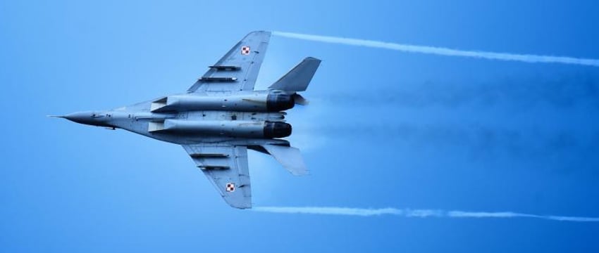 Самолет МиГ-29 повредил крыши домов в Польше