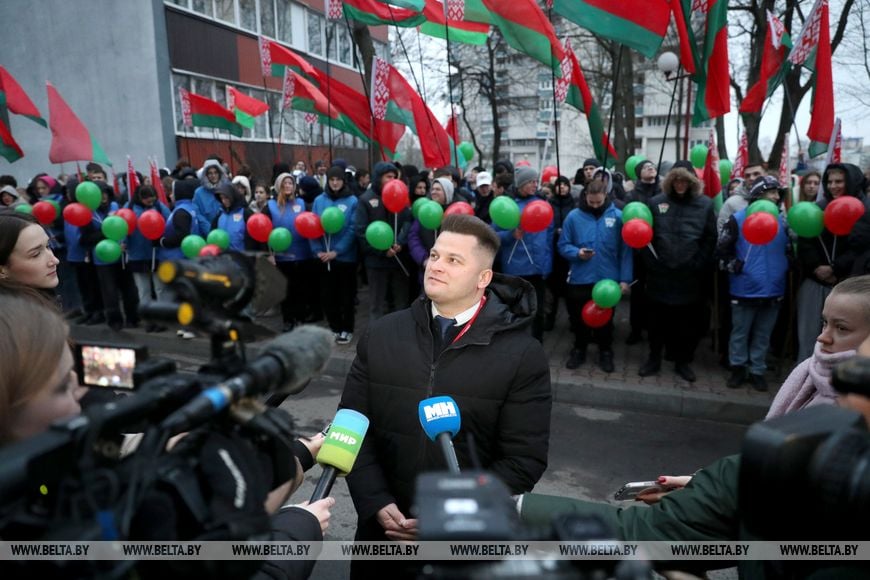 Мурал «Будущее Беларуси в твоих руках» будет встречать въезжающих в Брест