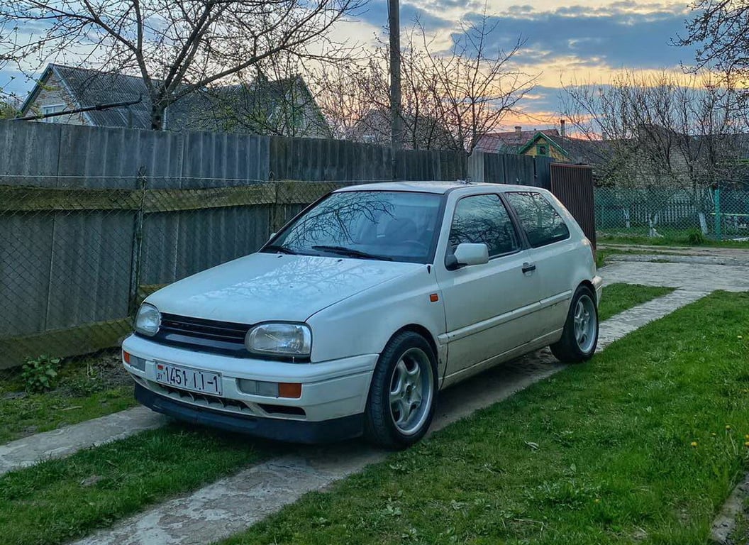 Риелтор из Бреста без ума от старенького VW Golf III