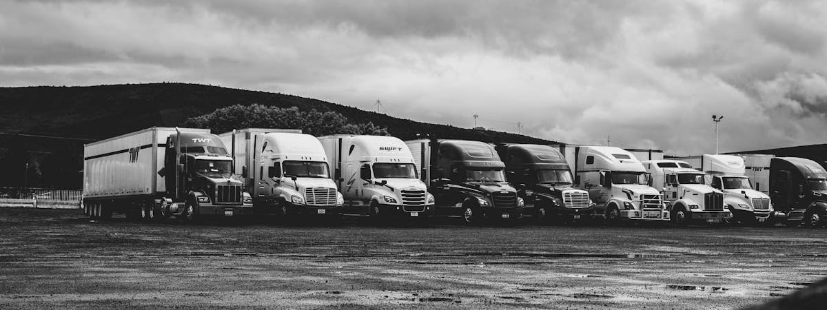 Российские нефтяные суда охотятся за новыми флагами для своего "теневого флота"