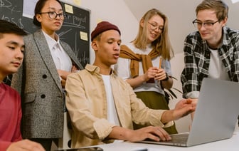 Apple презентовала новое поколение часов