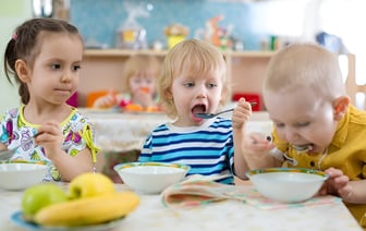 Минздрав Беларуси предложил отказаться от подсолнечного масла в детских садах. Чем рекомендовал заменить?