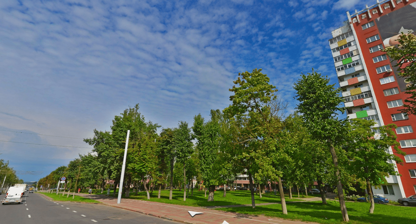 Сквер на Московском проспекте возле «Богатыря». Яндекс.Панорамы 2023 года