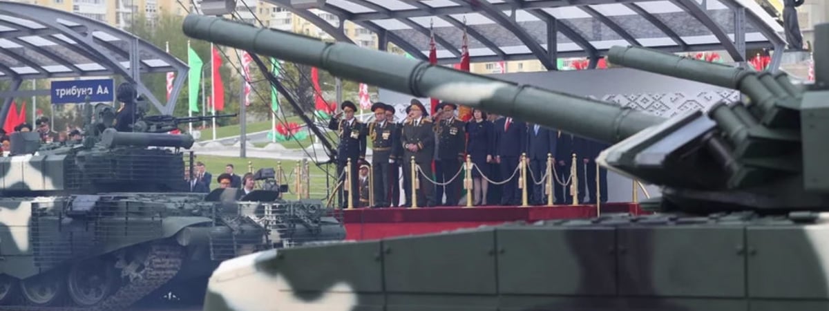 Трибуна под Лукашенко сгнила