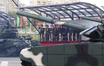 Трибуна под Лукашенко сгнила