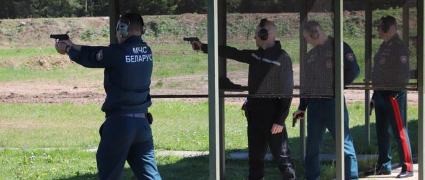 МЧС Беларуси вооружило личный состав, но планирует получить больше оружия