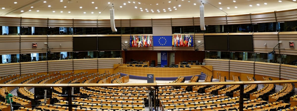 Европарламент призвал к эмбарго на российский газ и к санкциям в отношении Газпрома