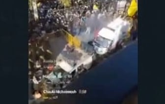 Видео взрыва на похоронах члена "Хезболлы", убитого в результате взрыва пейджера, показано.