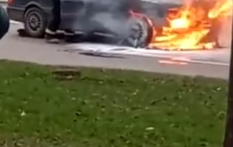 В Бресте на Я.Купалы горел легковой автомобиль Audi