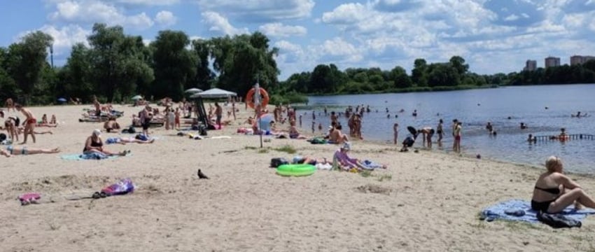 Детям до 14 лет запрещено посещать пляж без взрослых — МЧС