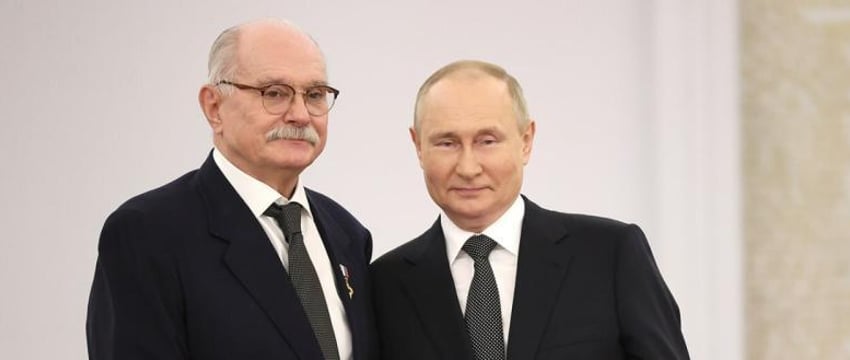 Стало известно, кто рассказал Путину о голой вечеринке
