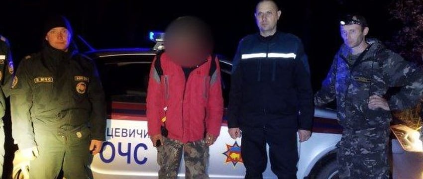 Поехал с женой за клюквой и пропал — житель Брестской области провел ночь в лесу