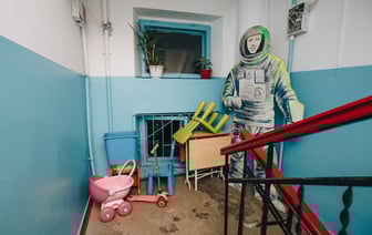 Соседи захламили подъезд? В милиции рассказали, какой штраф им грозит и как бороться — Полезно