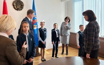 “Может быть аллергия”. Из чего шьют форму для белорусских школьников