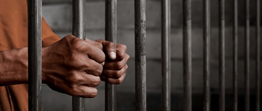 Учителя в России приговорены к 20 годам тюремного заключения за "государственную измену"
