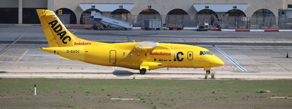 Летевший из Москвы на Кубу самолет из-за технической неисправности приземлился в Петербурге