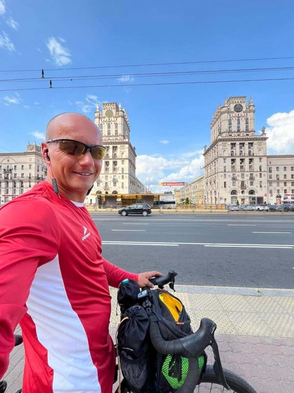 Парень из Кобрина исколесил на велосипеде половину Беларуси за 9 дней