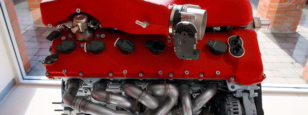 Ferrari поднимет цены на ряд моделей на 10% из-за американских пошлин на импорт