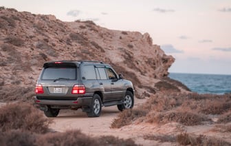 В Москве взорвали автомобиль участника войны в Украине, а не офицера ГРУ