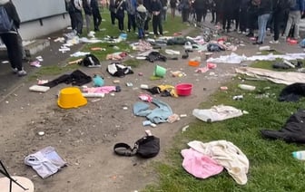 В Сети завирусился ролик, как в Пинске из окон многоэтажки вылетают вещи