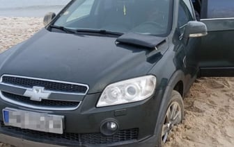 В Гданьске белорус выехал на Chevrolet на пляж и попал за решетку
