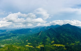 В Киевской области из-за атаки российских беспилотников поврежден частный дом и десять автомобилей