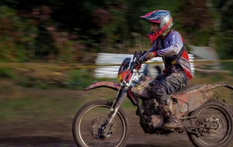 «Приучил себя с детства  не только не бояться холода, но и наслаждаться им». Полоцкая купель-2025 (Фото)