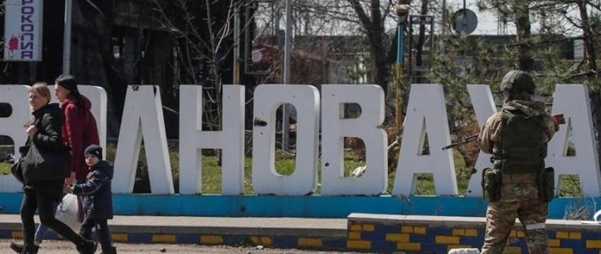 Два российских контрактника получили пожизненное за убийство семьи в Волновахе