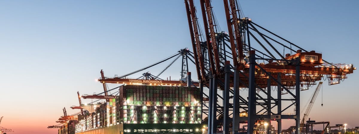 Правительство Кыргызстана сняло запрет на ввоз в страну цемента