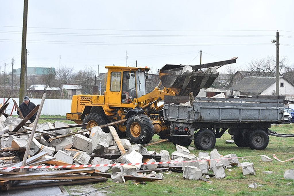 В доме под Гомелем обрушилась стена