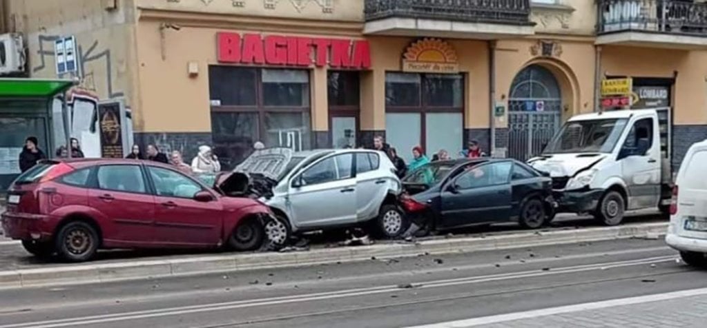 В Польше автомобиль въехал в толпу, пострадали 19 человек